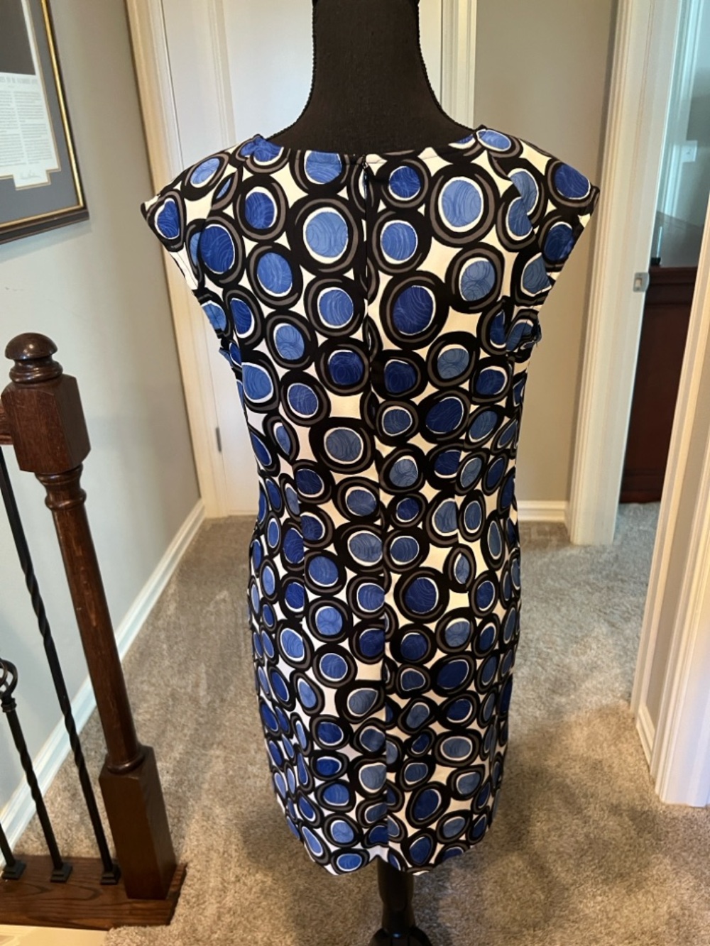 Cap-Sleeve Midi Dress in Blue & Black Circle Print - Picture 5 of 8